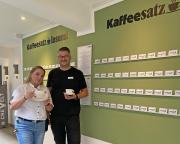 Abb. Mit Kaffee / Satz / Leserei zur inneren Ruhe